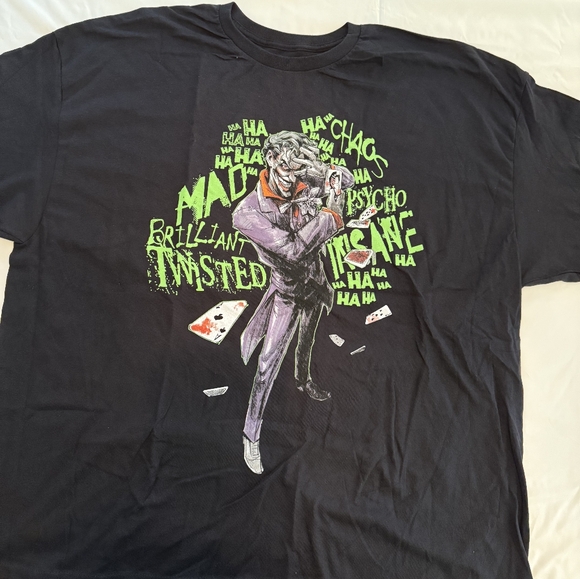 Batman Black Tee with Joker Graphic 4XL 0011 - Picture 1 of 2